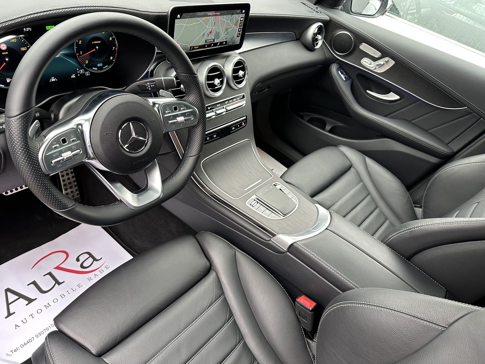 Fahrzeugabbildung Mercedes-Benz GLC 300 4Matic AMG-Line NAV+LED+PANO+AHK+19ZOLL