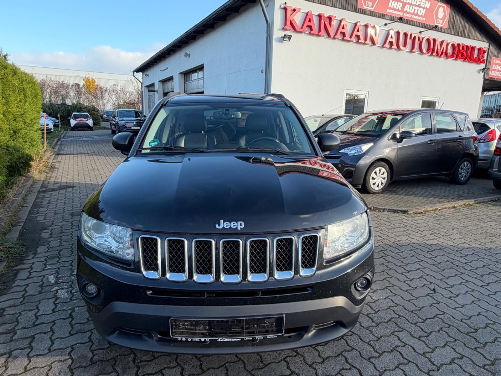 Jeep Compass 2012 — rear view