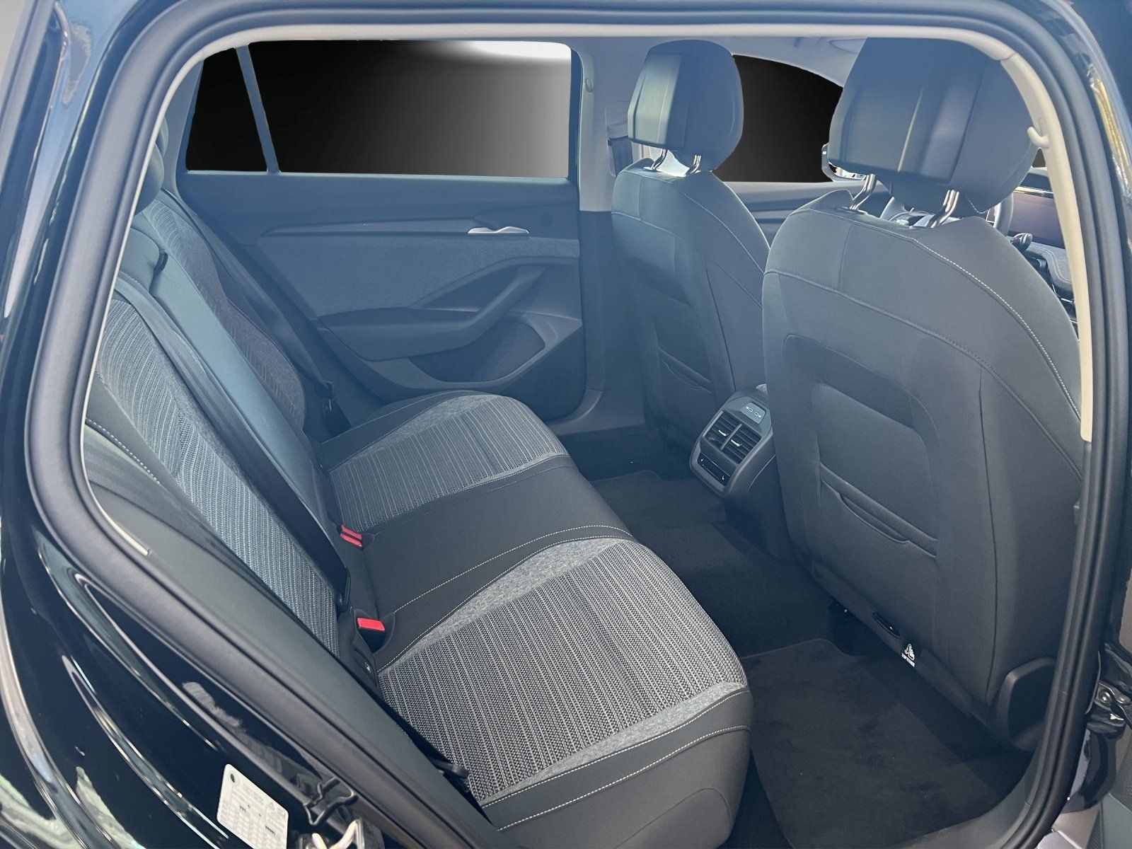 Fahrzeugabbildung SKODA Superb Combi Selection 2,0 TDI 110 kW DSG