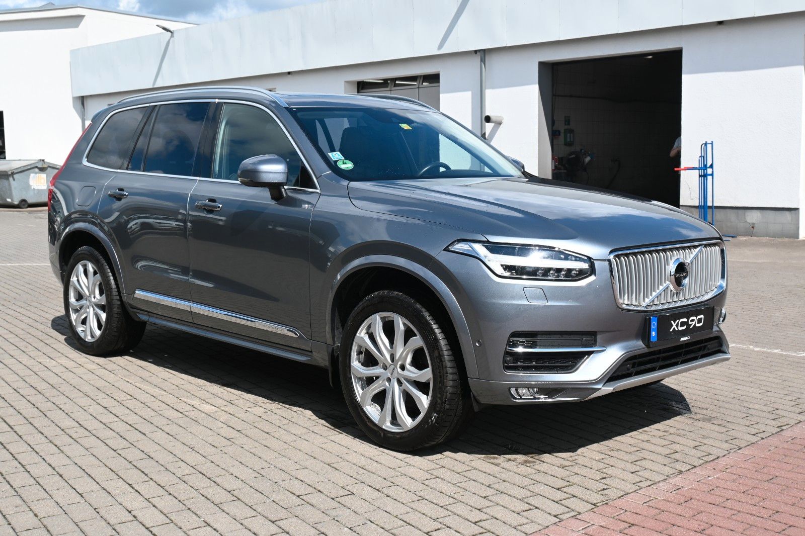 Fahrzeugabbildung Volvo XC90 D5 AWD Autom Inscription*STDHZG*360*ACC*7-S