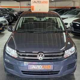Volkswagen Tiguan - 5