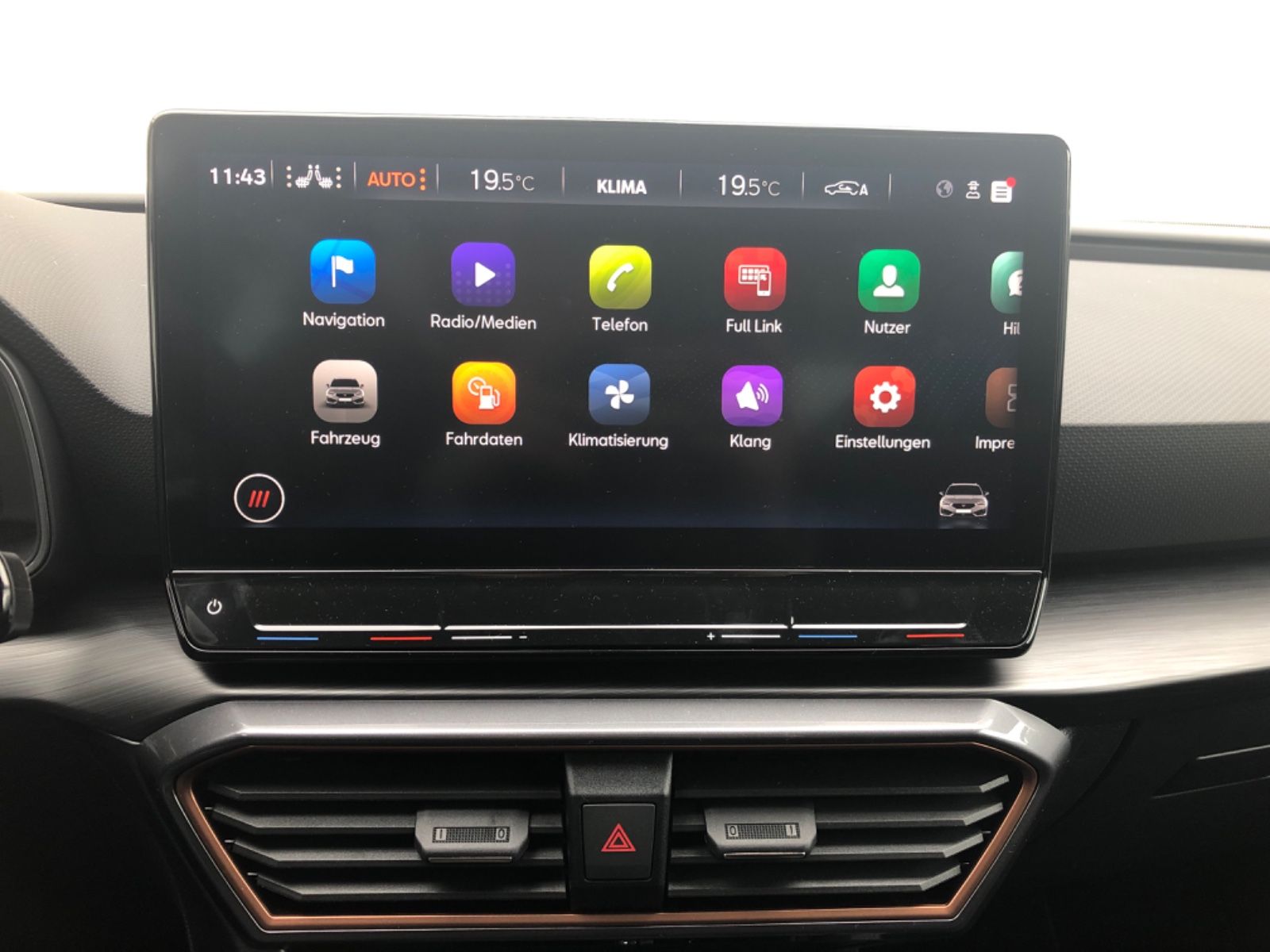 Fahrzeugabbildung CUPRA Leon Sportstourer 1.5 eTSI ACT DSG*Full-Link*SHZ