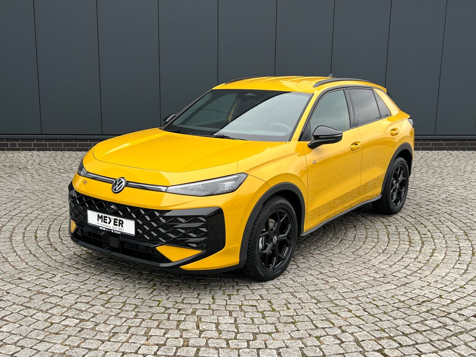 Fahrzeugabbildung Volkswagen T-Roc R-Line 1.5 eTSI DSG *Black Style, IQ-Light