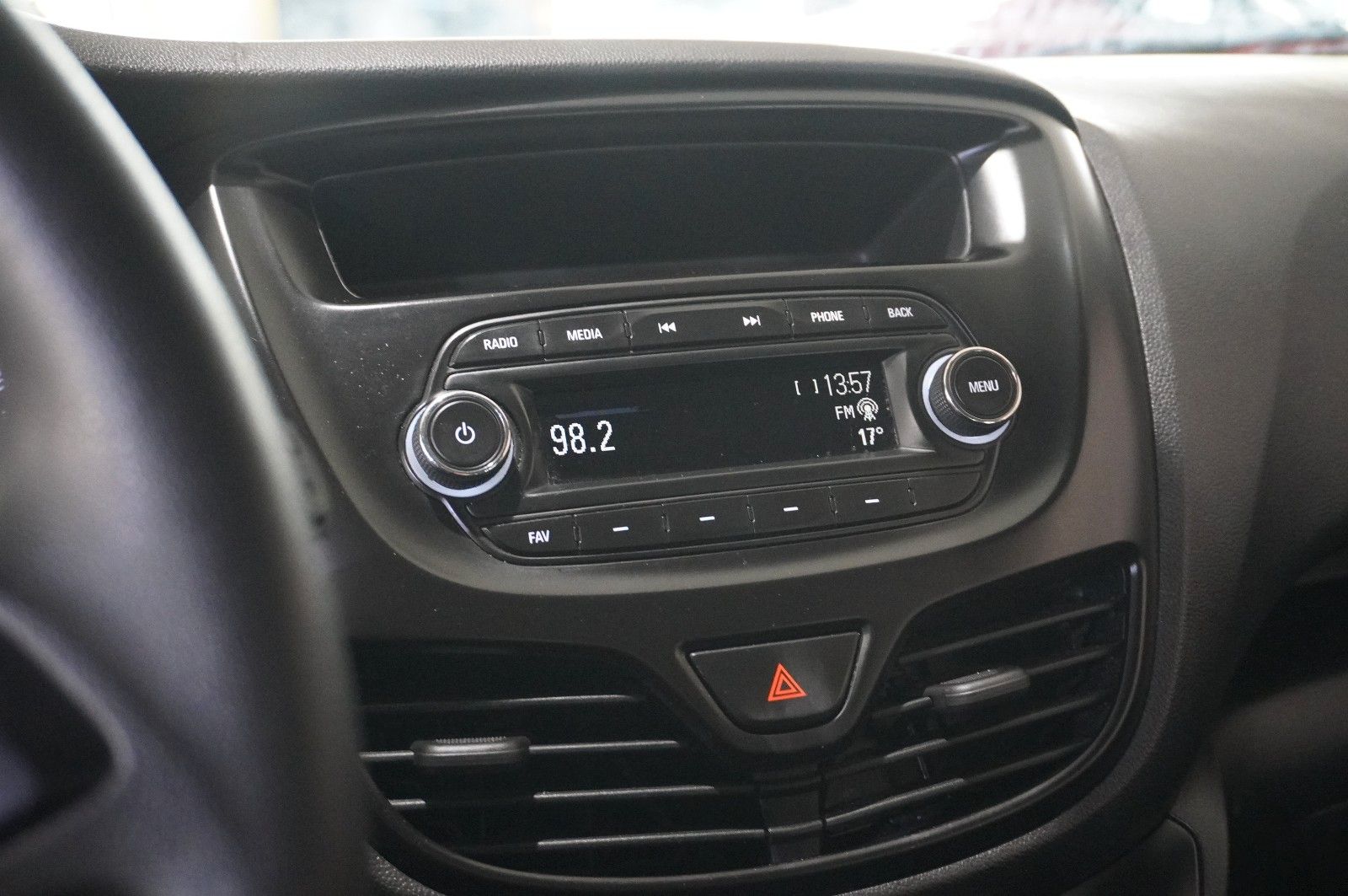 Fahrzeugabbildung Opel Karl 1.0 120 JAHRE KLIMA/USB/TEMP./RADIO/BT