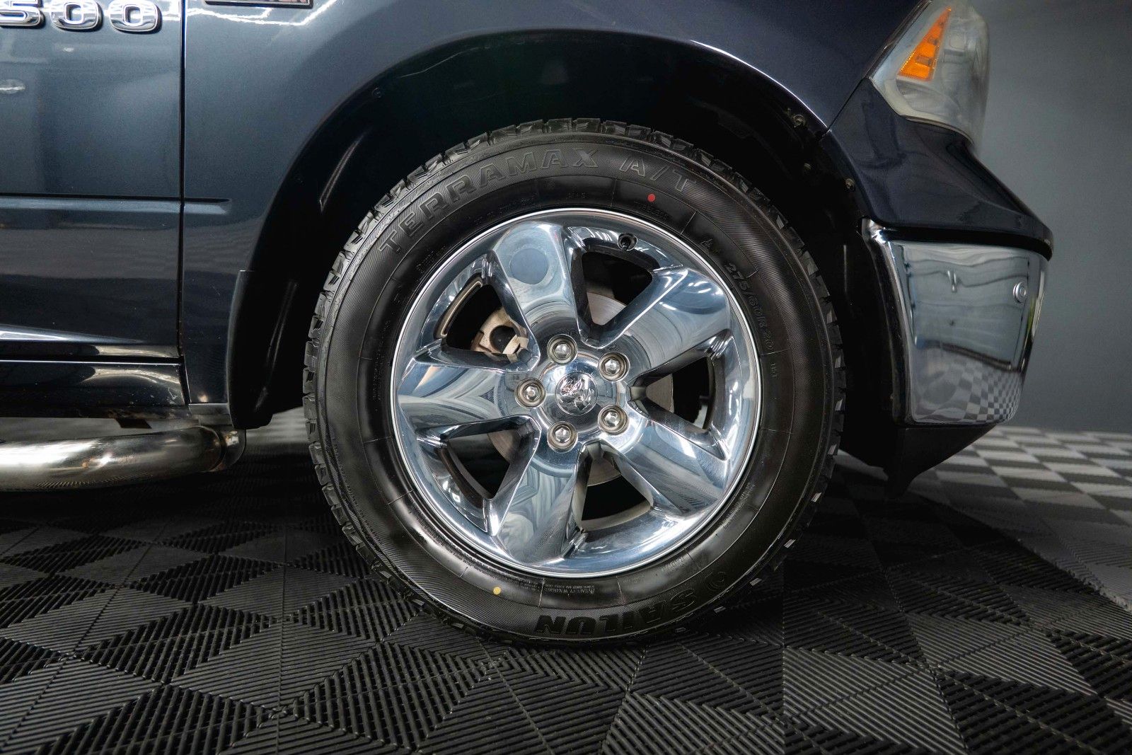 Fahrzeugabbildung Dodge RAM 5.7 V8 HEMI LPG PRINS | LONGBED | 20 Zoll