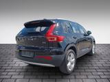 Volvo XC40 2.0 Core 2WD SHZ KAMERA NAVI AHK LED - Volvo XC40 Core mit Benzin-Antrieb
