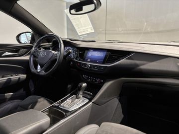 Fotografie des Opel Insignia Grand Sport 2.0 Diesel Automatik GS Lin