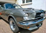 Ford Mustang Coupe - Ford Mustang aus 1965: Coupé