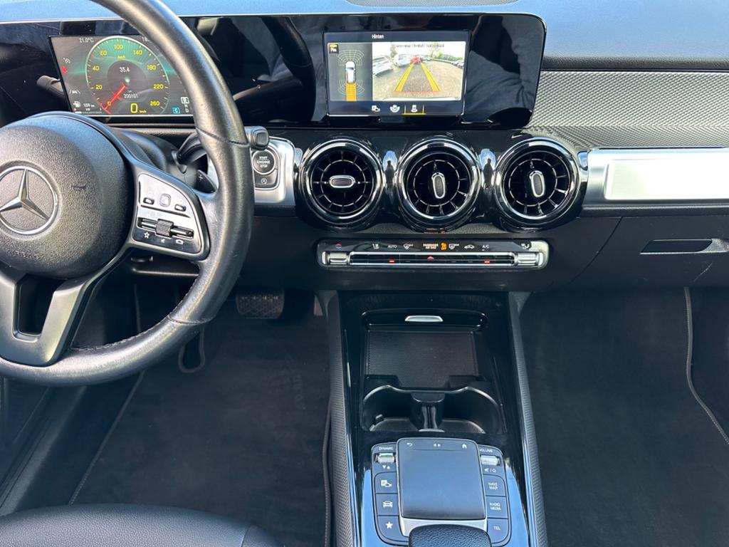 Mercedes-Benz GLB 180