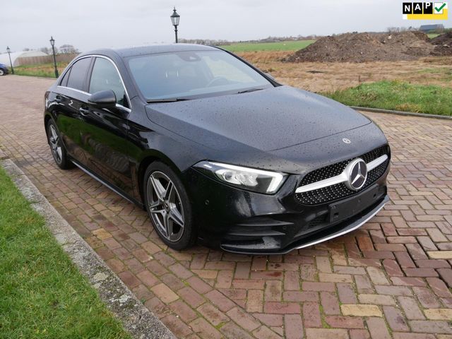Mercedes-Benz A 180 d Launch Edition AMG line * 17299 NETTO *