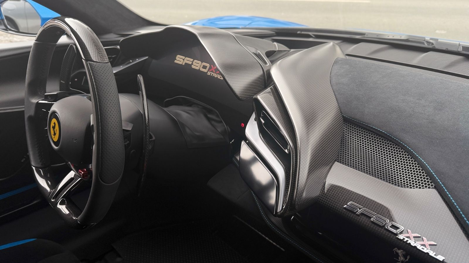 Fahrzeugabbildung Ferrari SF90 XX*1 owner*VAT*German car*PPF