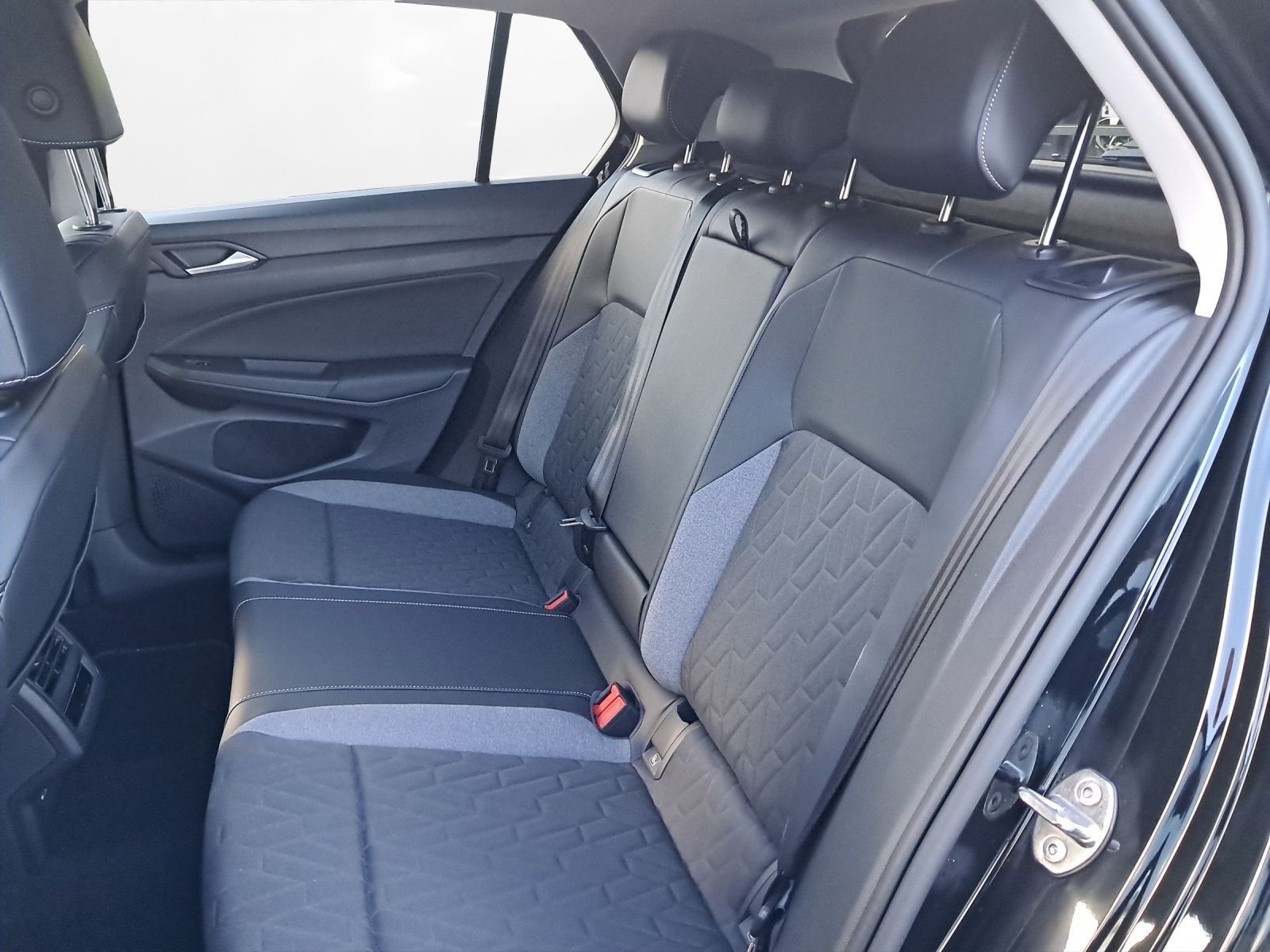 Volkswagen Golf - Bild 11