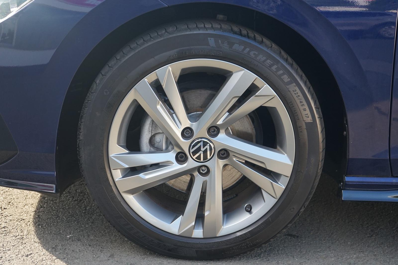 Volkswagen Golf VIII Variant R-Line eTSI LED Navi ACC PDC, миниатюра 29