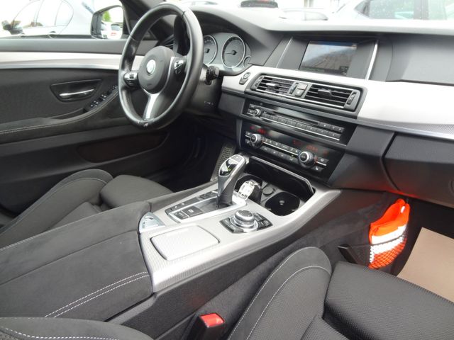 Fahrzeugabbildung BMW 530d xDrive/M-Paket/Euro6/2.Hd/Navi/AHK/