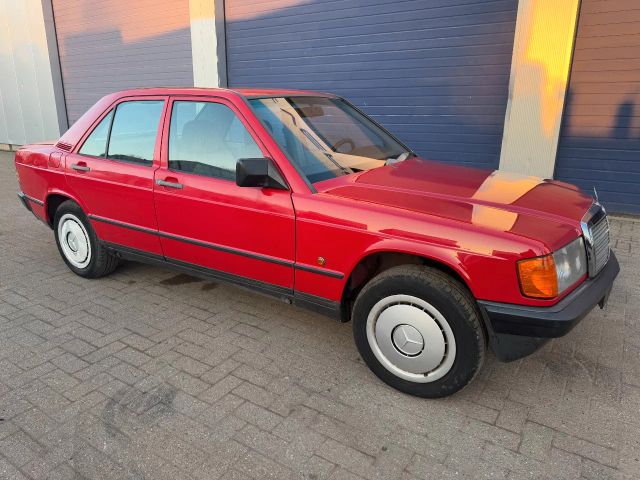 Mercedes-Benz 190-serie **BELGIAN CAR-2.0DIESEL**