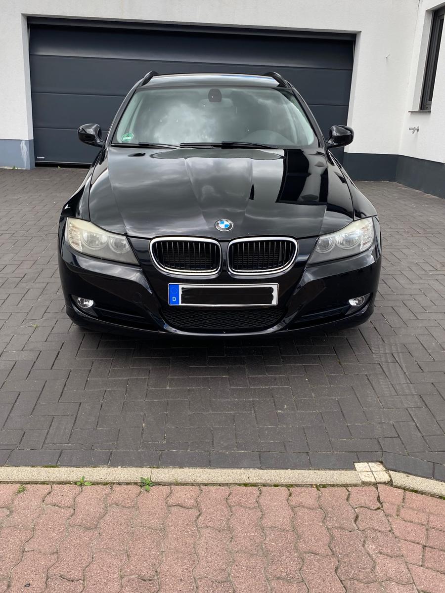 BMW 318, 2012