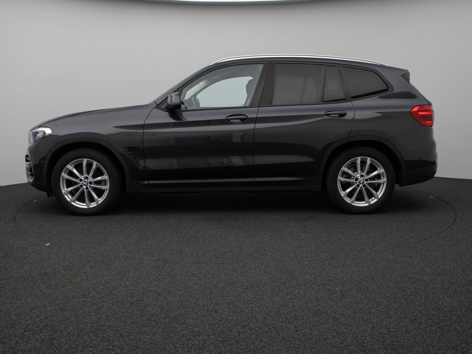 Fahrzeugabbildung BMW X3 xD20d Panorama Kamera DAB HiFi AHK Alarm 19"