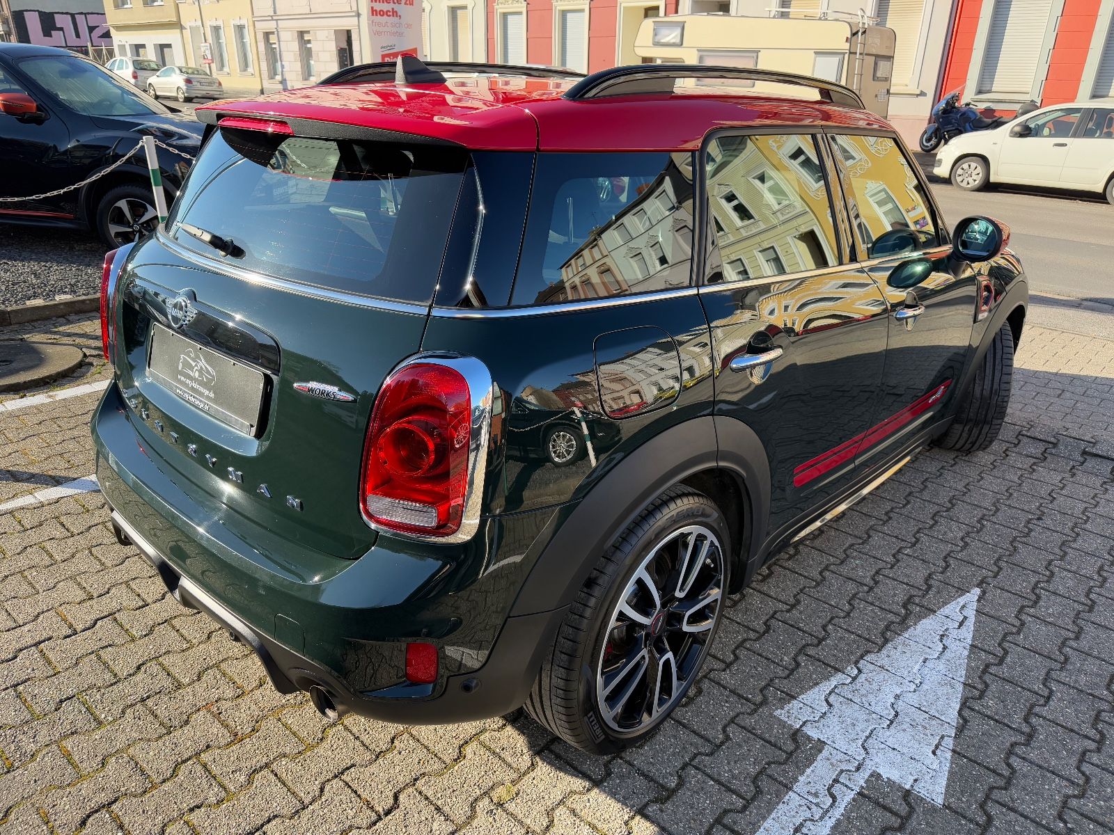 Fahrzeugabbildung MINI John Cooper Works Countryman HD UP PANO R. GREEN