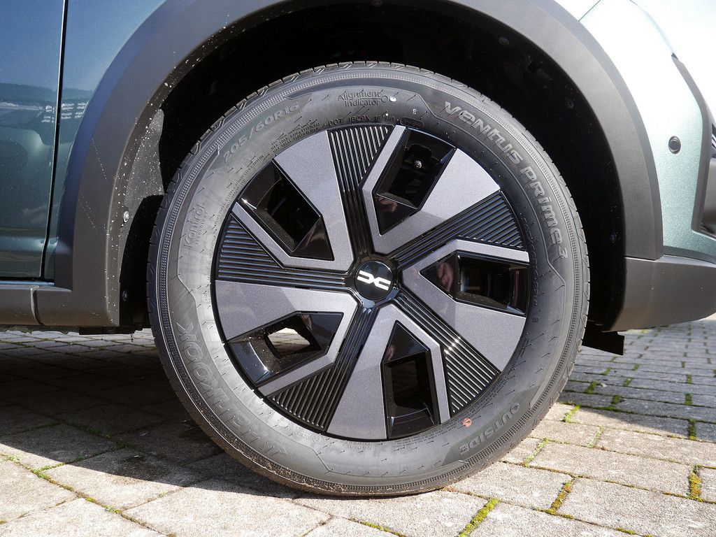 Fahrzeugabbildung Dacia Sandero Stepway Expression TCe 90