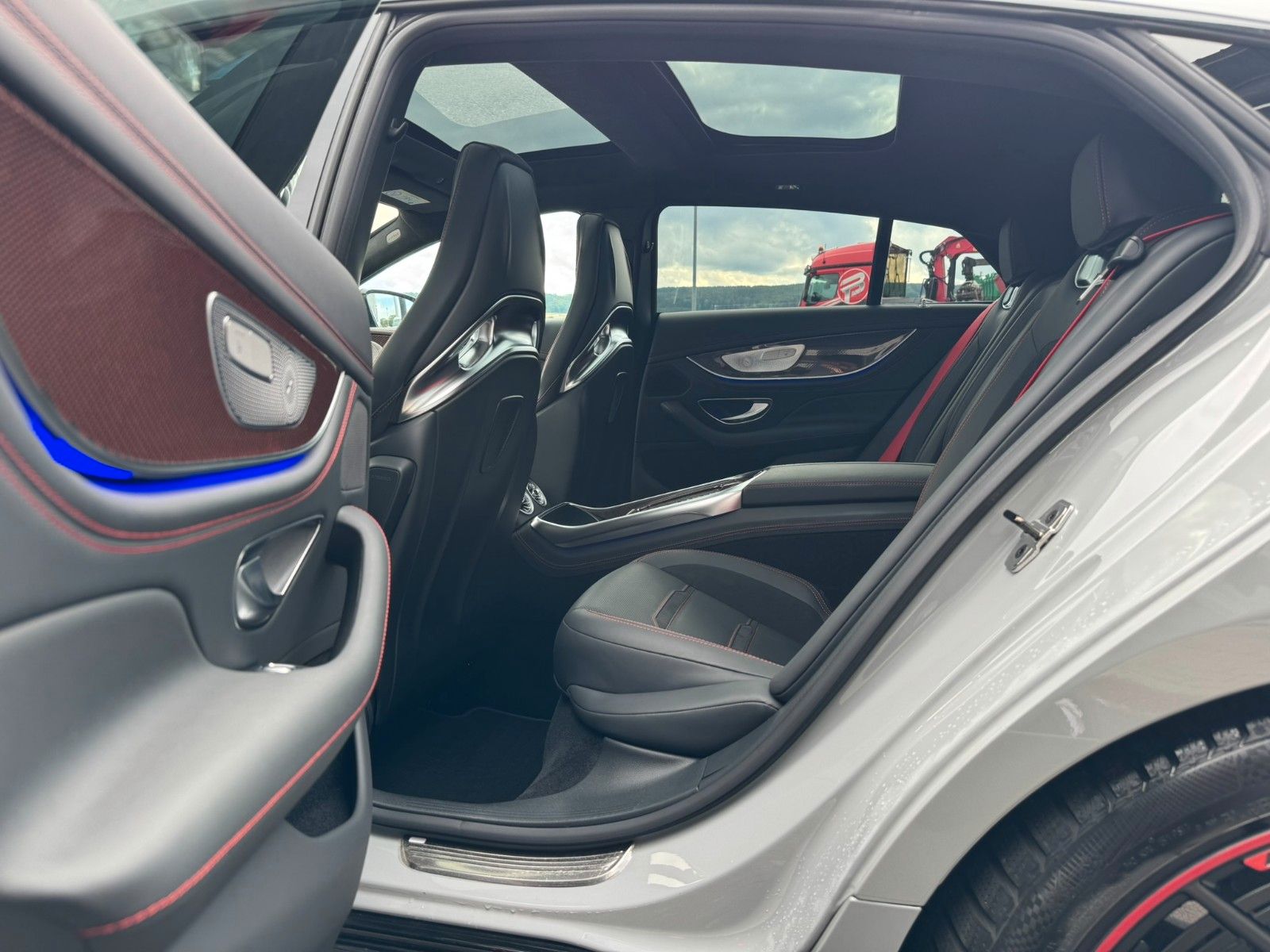 Fahrzeugabbildung Mercedes-Benz 63 S E Performance F1 Edition Keramik VOLL