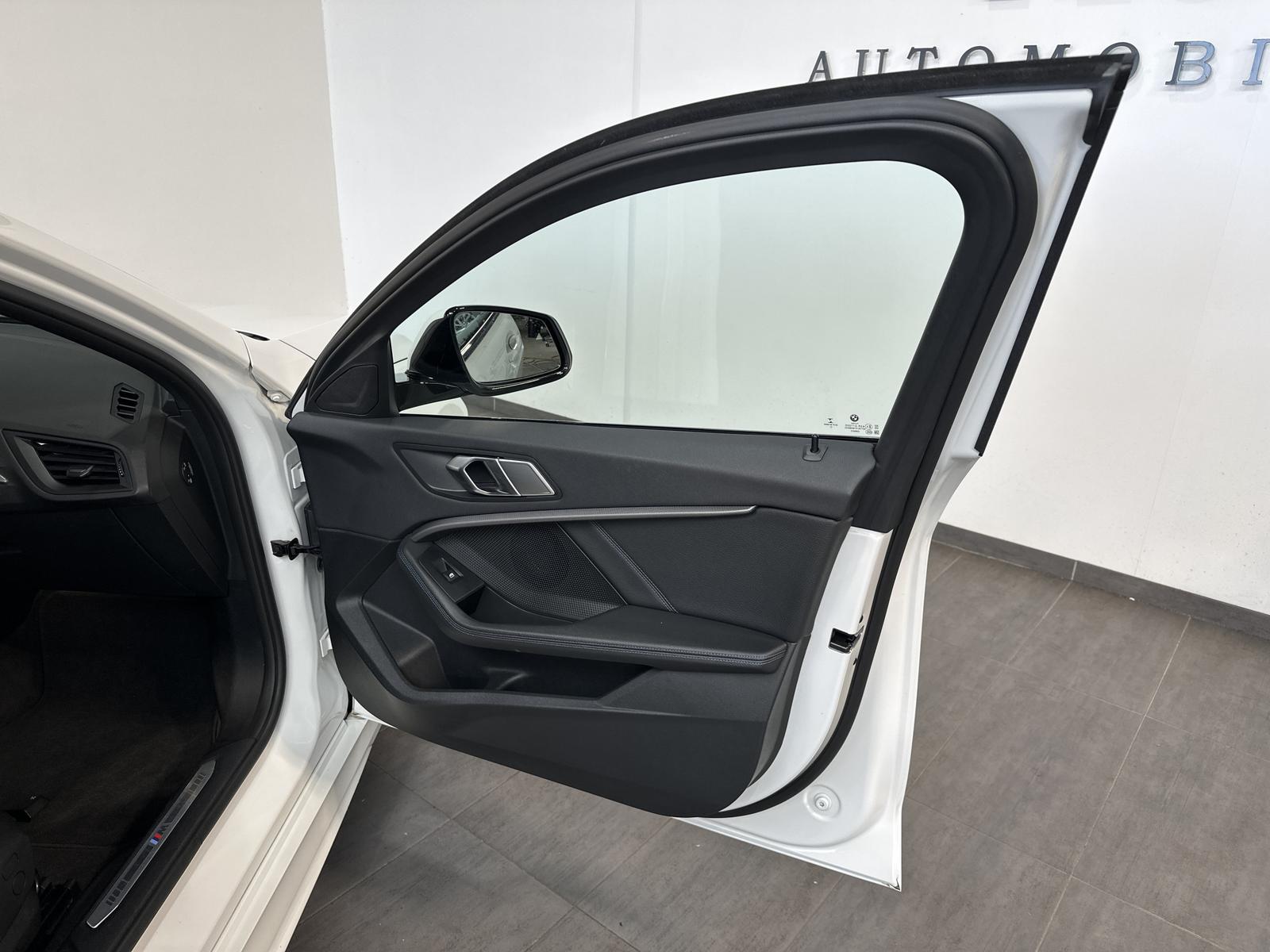 BMW 1 Series i M-Sport NAV+LED+PANORAMA+SHZ+VCOCK, миниатюра 7