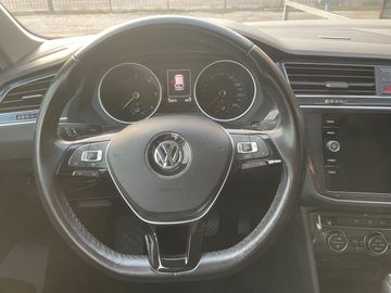 Volkswagen Tiguan - 12