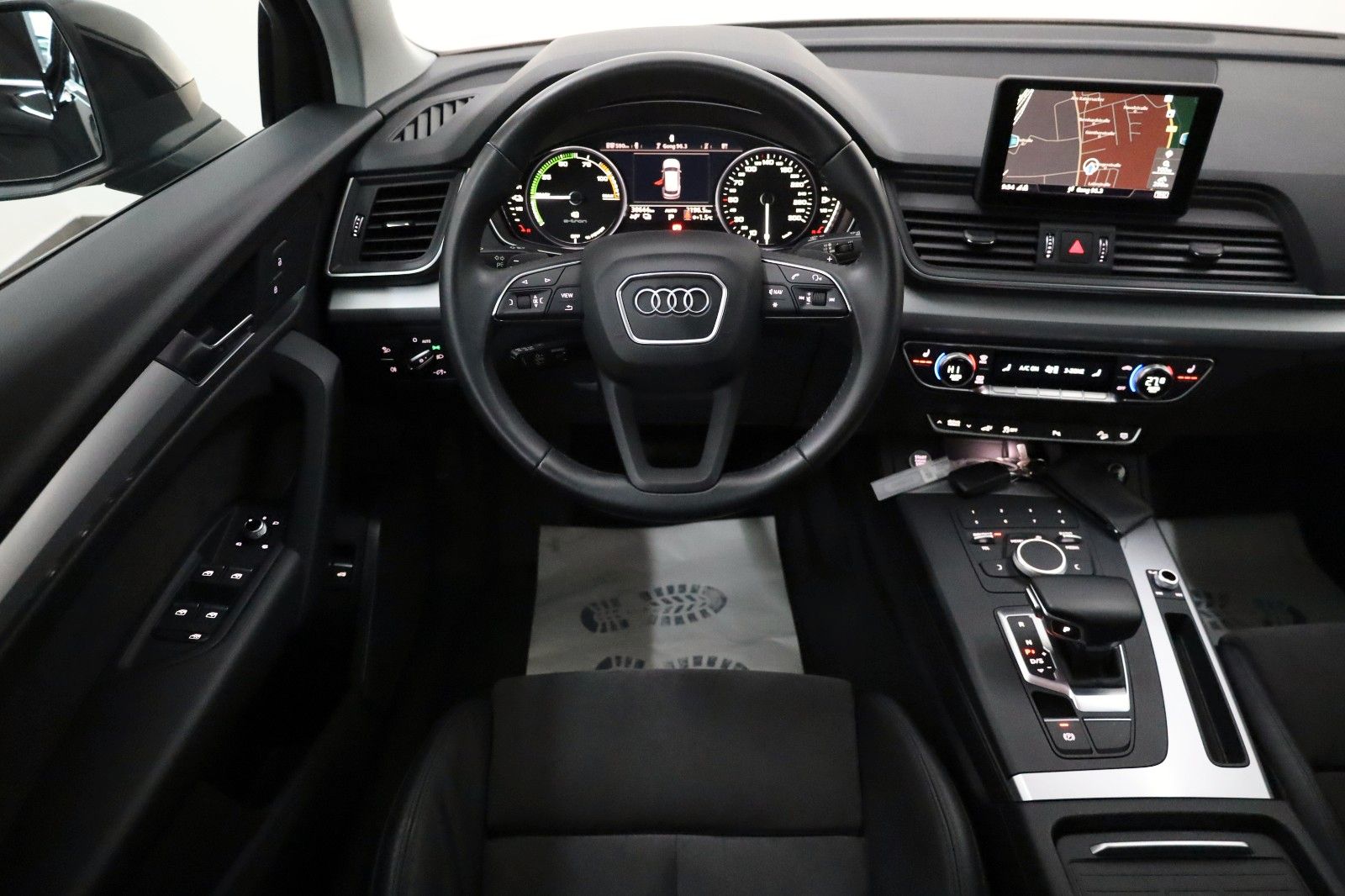 Fahrzeugabbildung Audi Q5 50 TFSI e quattro, S line,Navi,ACC,Panoram+WR