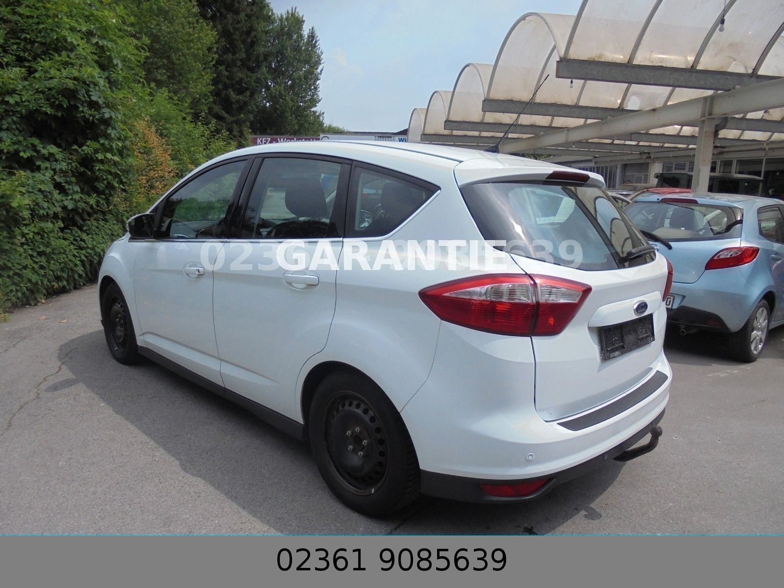 Fahrzeugabbildung Ford C-MAX Titanium/Klima/Navi/Pdc+Kamera/TÜV NEU