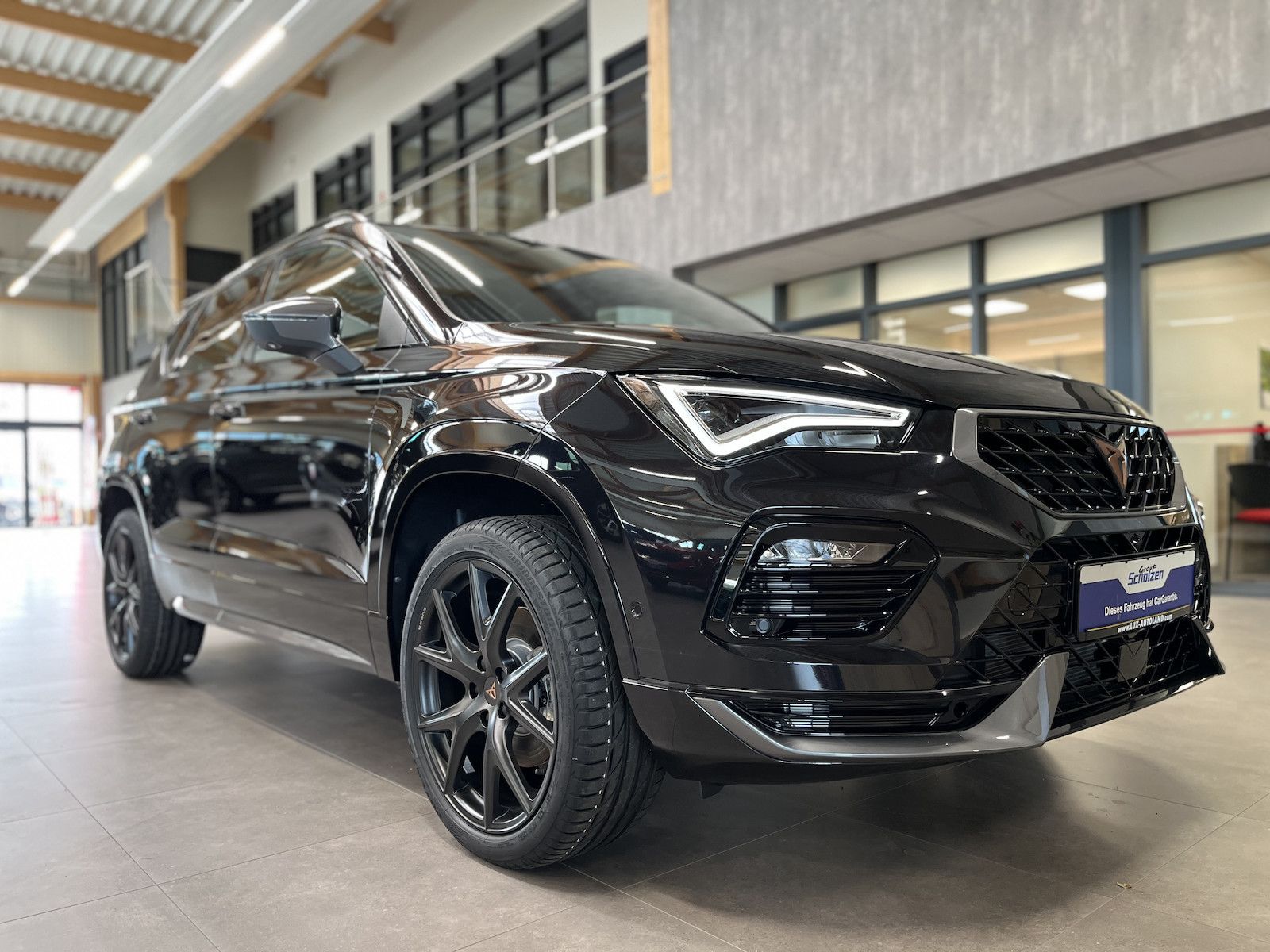 Cupra Ateca 1.5 TSI DSG Leder Pano Navi AHK ACC 5 JG imagem 3