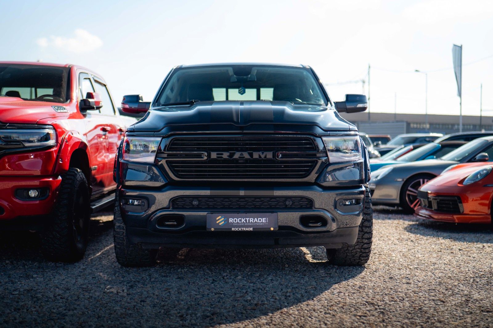 Fahrzeugabbildung Dodge RAM 5.7 V8 HEMI 4x4 Offroad LARAMIE Night 19%