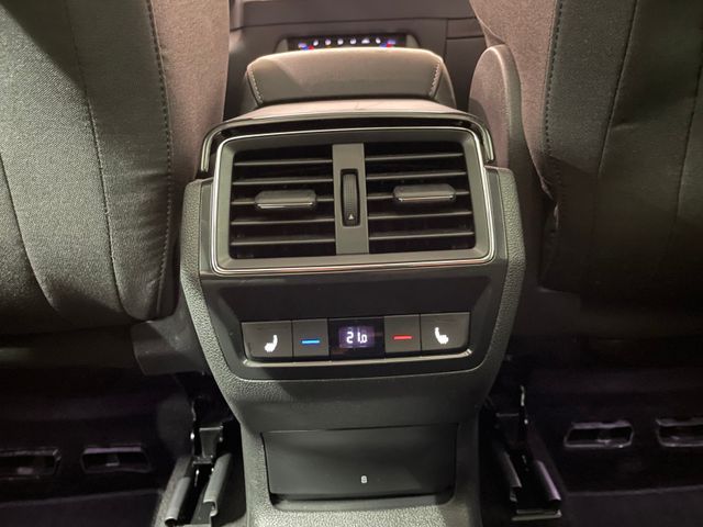 Karoq Style 4x4 2.0 TDI DSG AHK ACC PANO