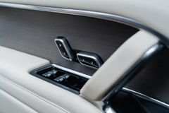 LAND ROVER Range Rover SV / 360° / PANO / LWB / P615 / 23" LAND ROVER Range Rover SV / 360° / PANO / LWB / P615 / 23"