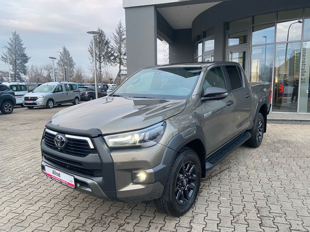 Toyota Hilux 2,8Double Cab 4x4 Invincible