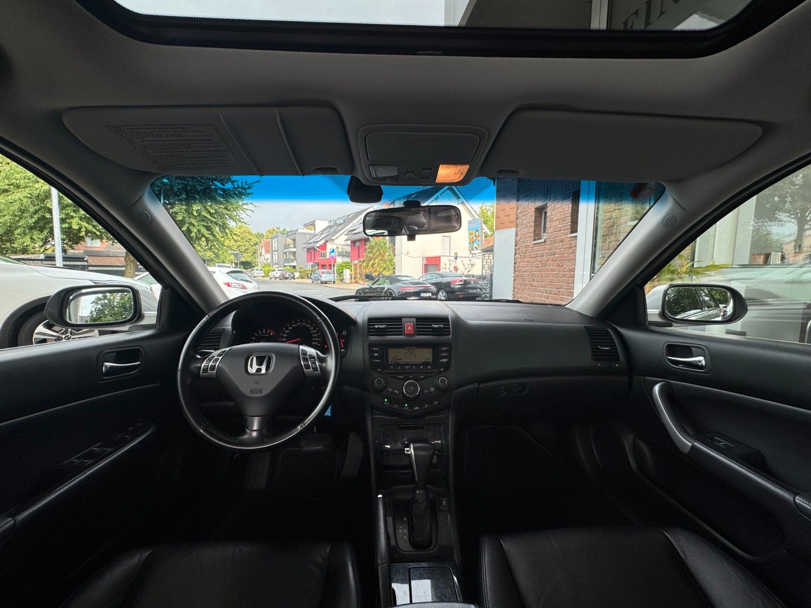 Fahrzeugabbildung Honda Accord Lim. 2.0 Executive Autom. Klimaaut./Leder