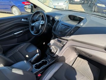 Ford Kuga - 12