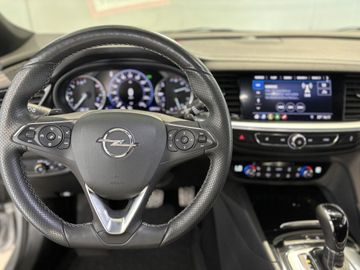 Fotografie des Opel Insignia Sports Tourer 2.0 Diesel 4x4 AT Ultimat