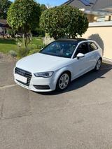 Audi A3 1.8 TFSI S line mit Panorama-Schiebedach - Audi A3: 8pa