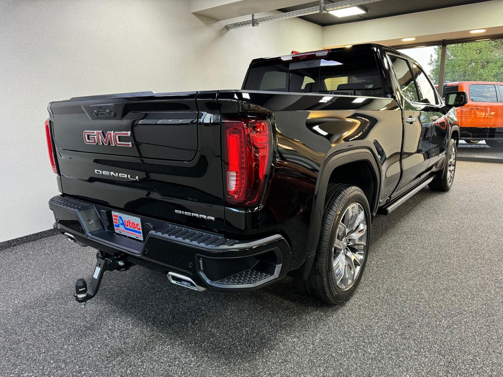 Fahrzeugabbildung GMC SIERRA DENALI 2026 - 4x4-LONG BOX 6.4"