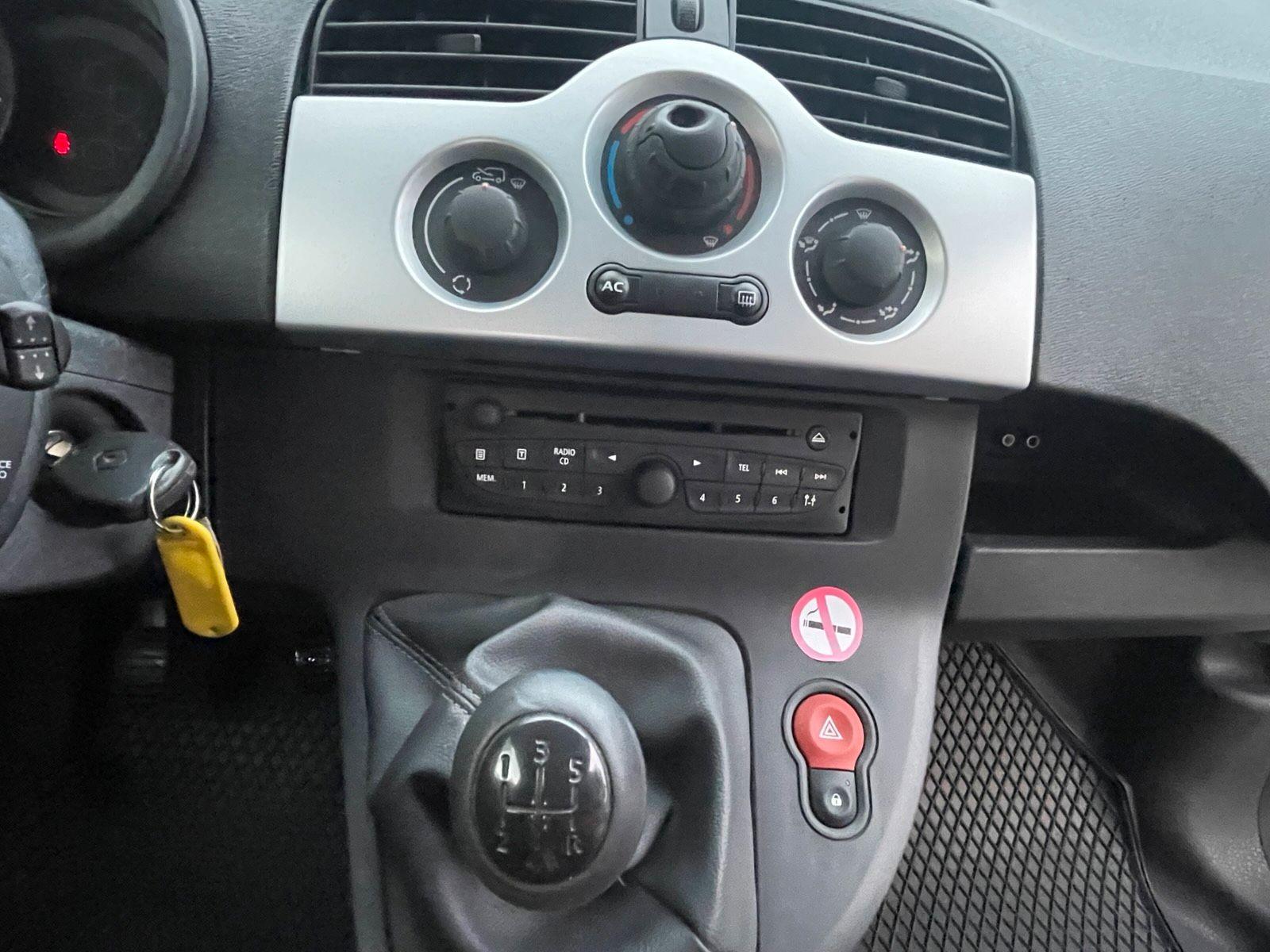 Renault Clio 2013 — photo 11