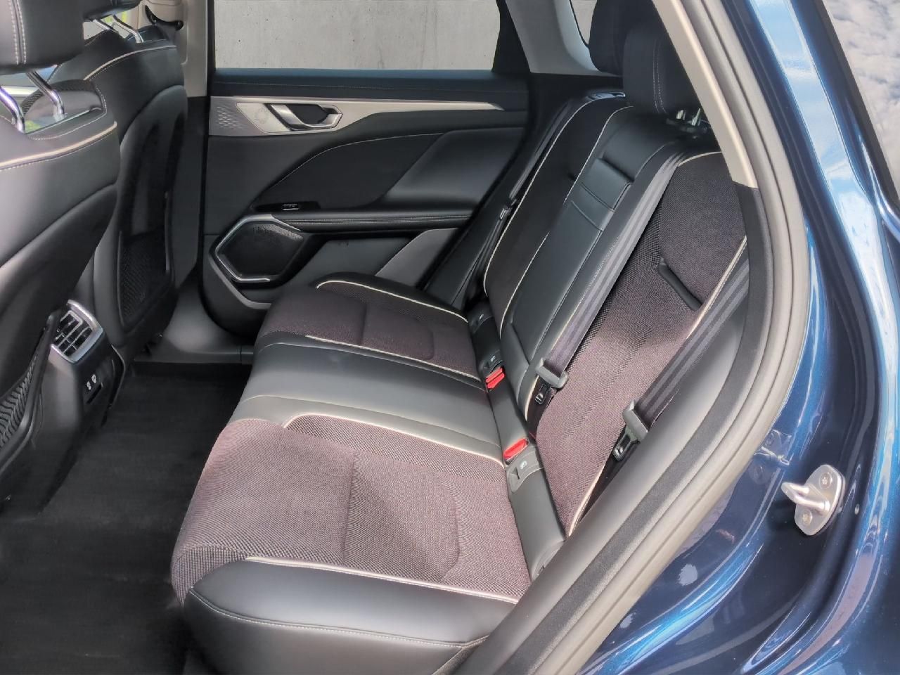 Fahrzeugabbildung GWM Wey 05 2.0 PHEV 350 kW AWD Premium