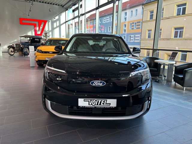 Ford Explorer Select RWD