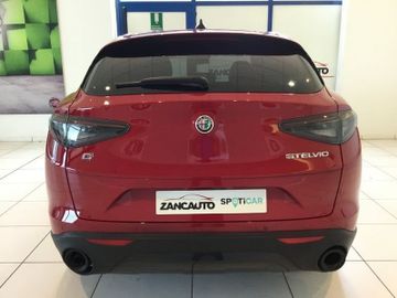Alfa-Romeo Stelvio - 7