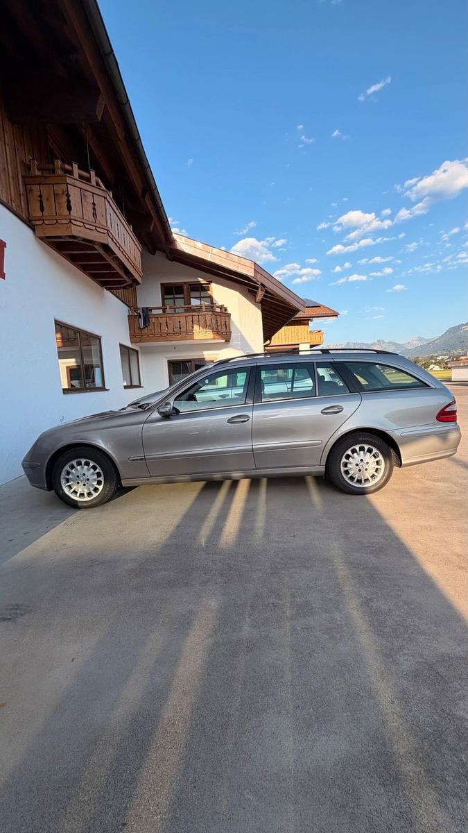 Mercedes-Benz E220 2004 — photo 6