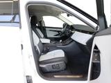 Land Rover Range Rover Evoque D200 Dynamic SE Neupreis: 71. - weiße Land Rover Range Rover Evoque