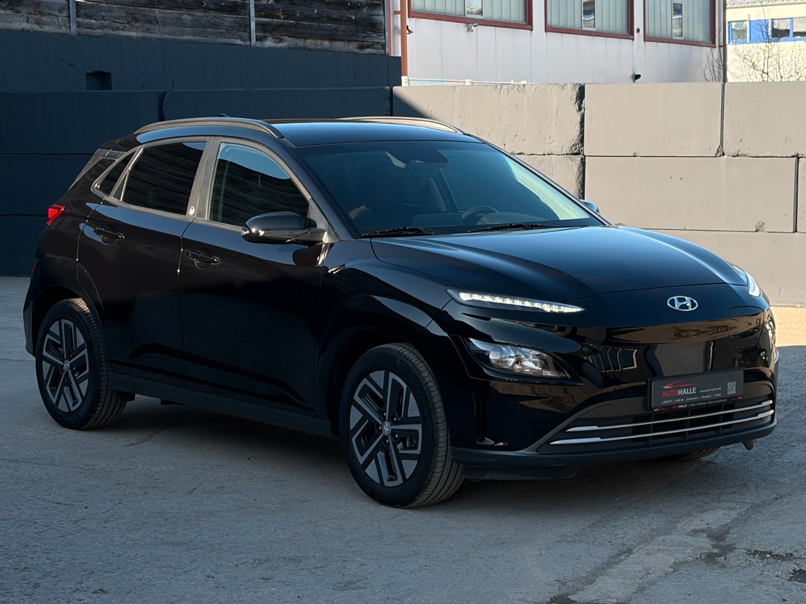 Fahrzeugabbildung Hyundai KONA E 30+ Edition SHZ LHZ LFA LKA CarPlay NAVI