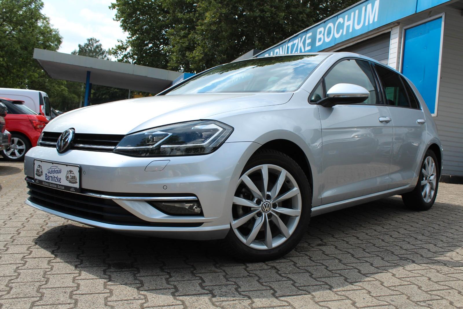 Volkswagen Golf VII Lim. Highline*LED*Navi*AHK*Klimaauto*