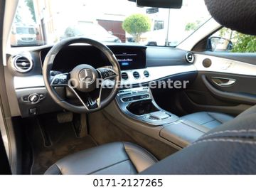 Mercedes E 220 - 12