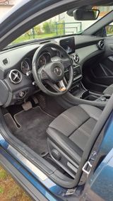 Mercedes-Benz GLA 220 4MATIC DCT - - Mercedes-Benz GLA 220 aus 2020