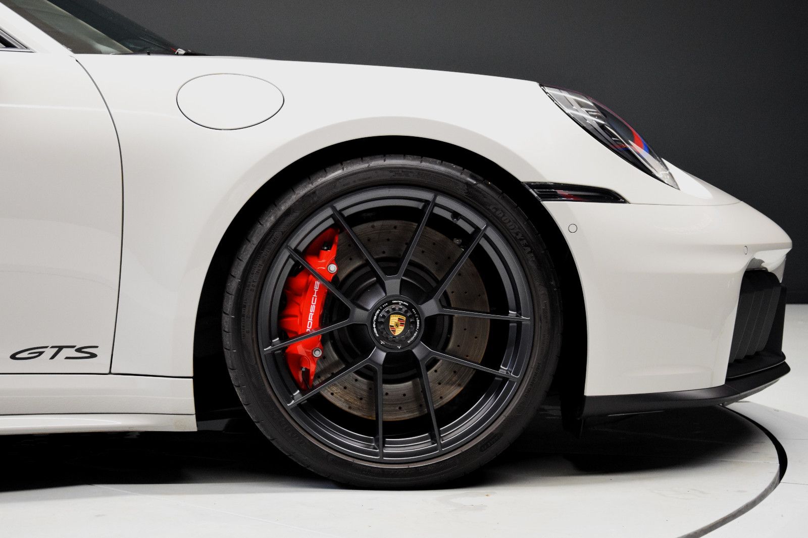 Fahrzeugabbildung Porsche 911 / 992.2 Carrera GTS T-Hybrid Lift Pano PDLS+