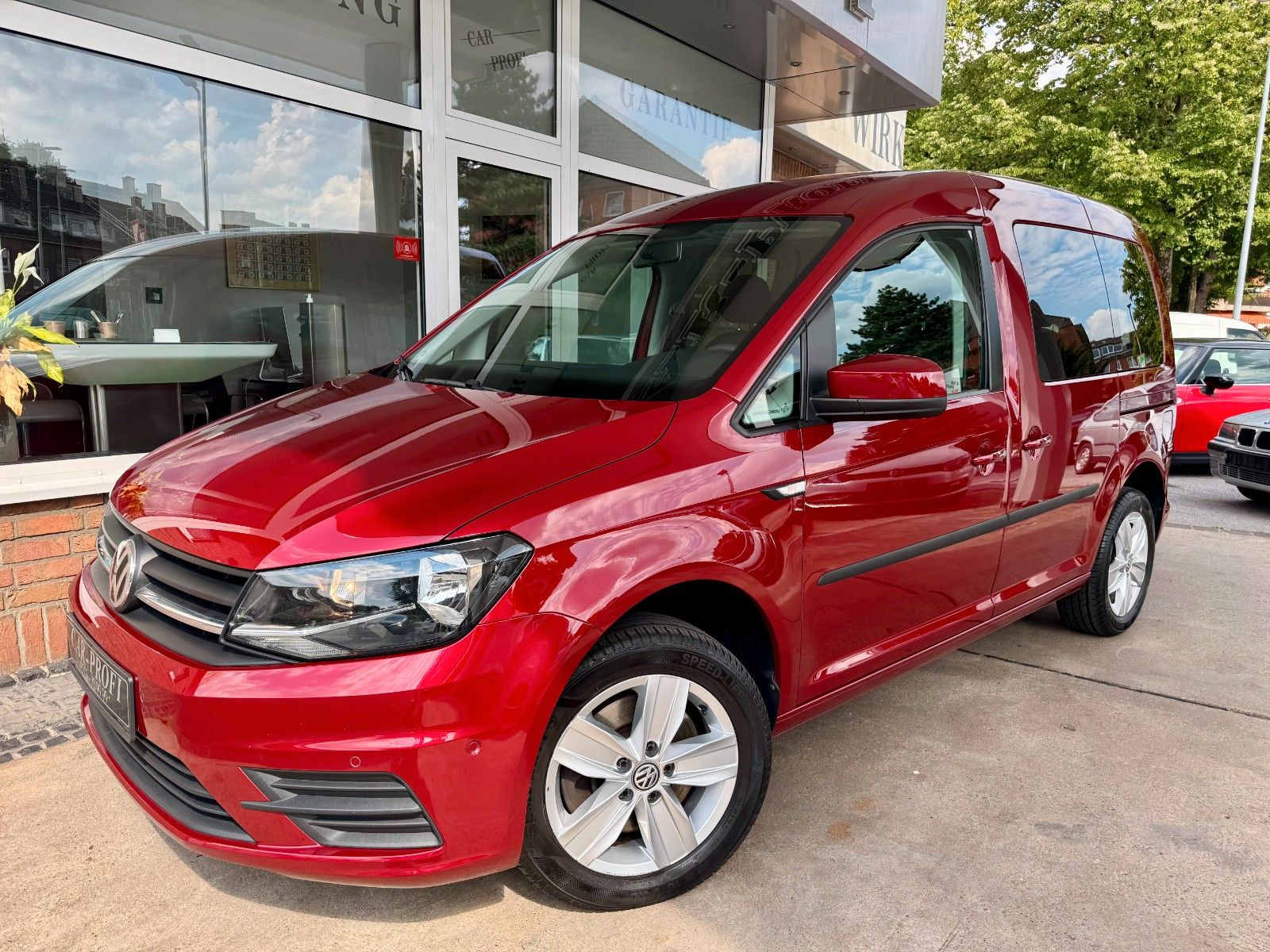 Fahrzeugabbildung Volkswagen Caddy Navi/Bluetooth/PDC/Klimaaut./Alufelgen